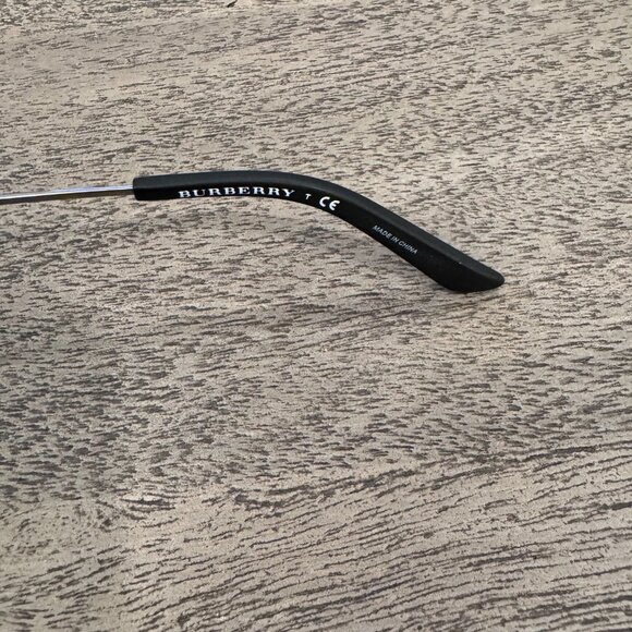 Burberry Men's Sunglasses with Case - Picture 5 of 6